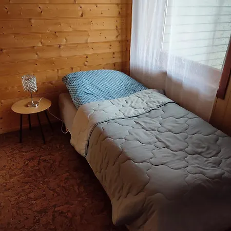 Naer E4 I Sentrum Av * Eina